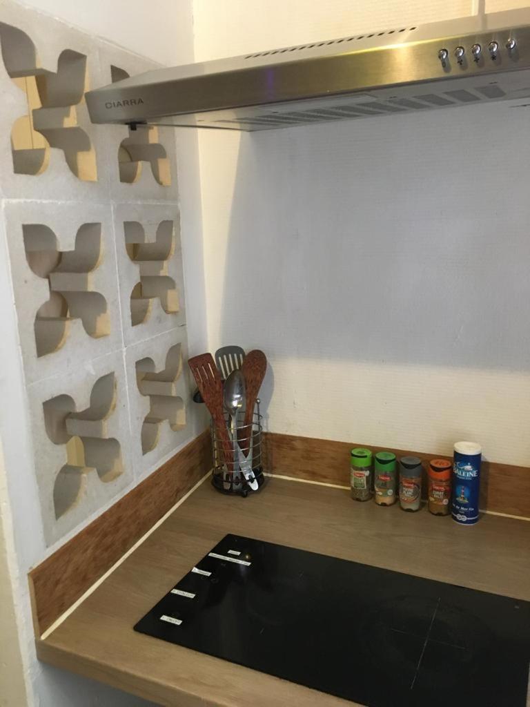 Appart Sympa Dans Le Vieux Nîmes Zewnętrze zdjęcie